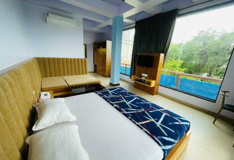 Люкс с Балконом, Natural Resort Panhala