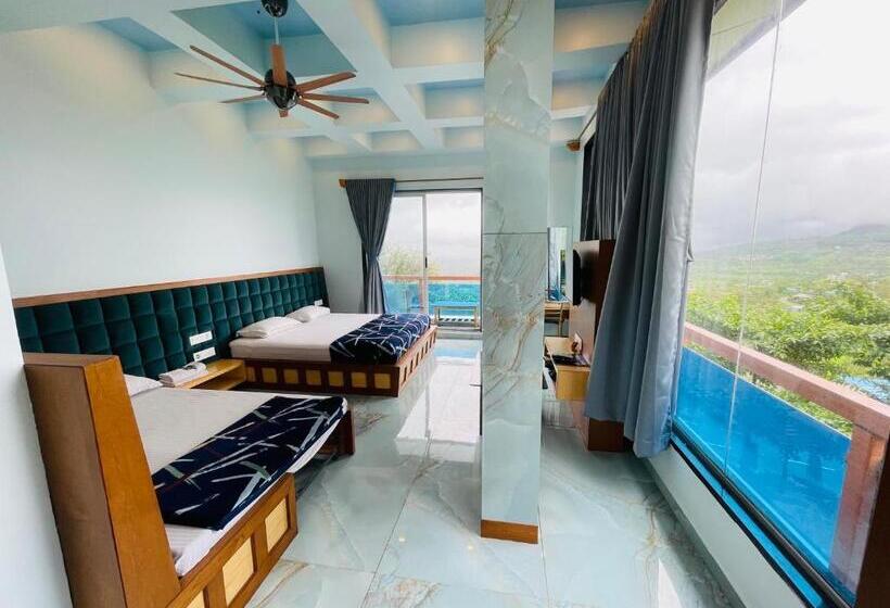סוויטה עם מרפסת, Natural Resort Panhala