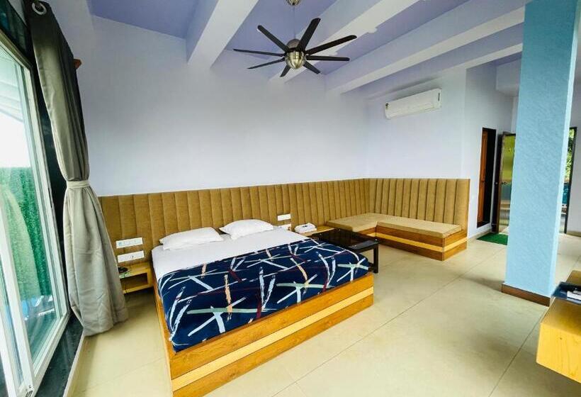 Люкс с Балконом, Natural Resort Panhala