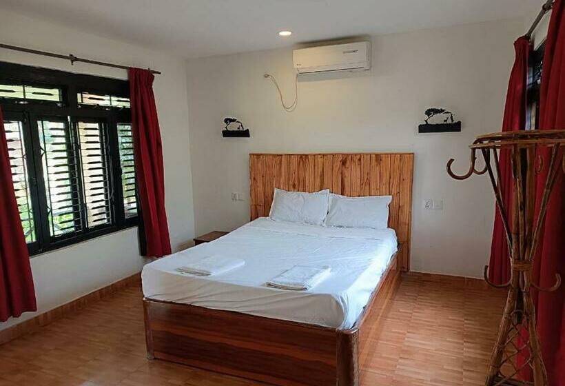 اتاق استاندارد با تراس, Tharu Lodge