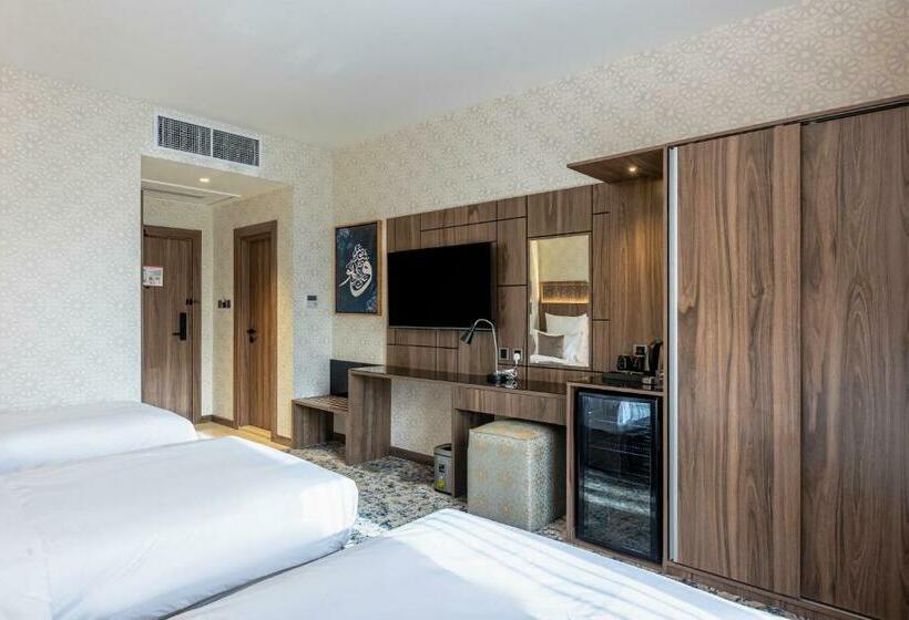 标准三人间, فندق سما المدينة