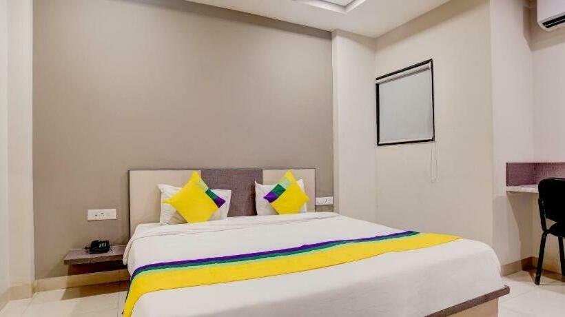 חדר קלאסי לשלושה, Oyo  Royal Paradise