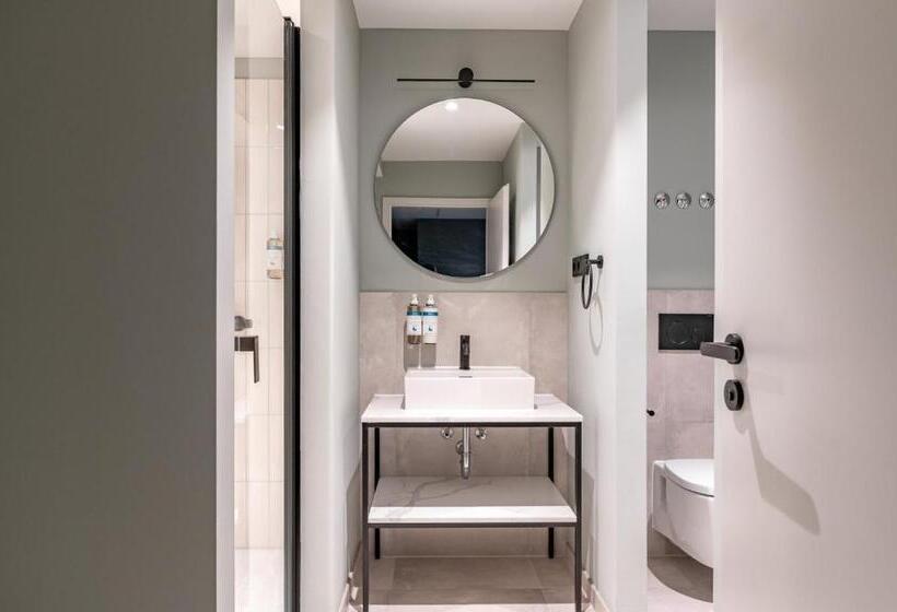 , Numa L Saga Apartments