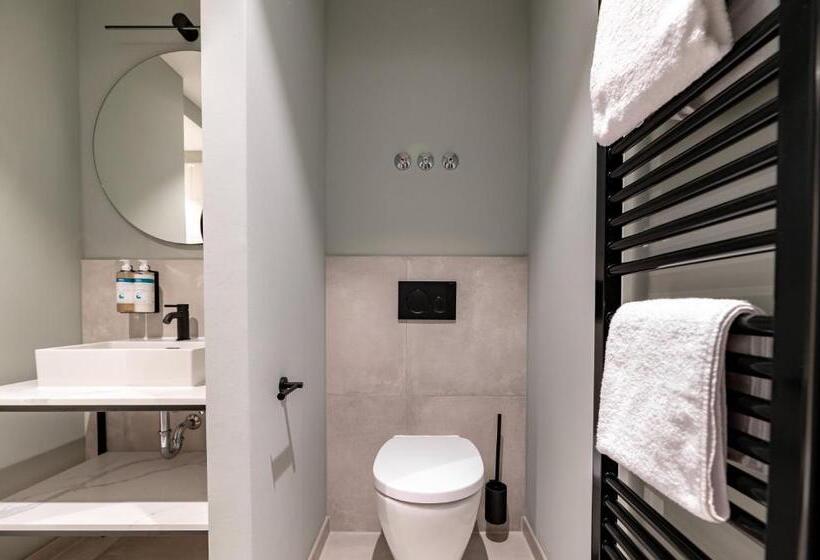 , Numa L Saga Apartments