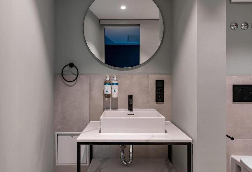 , Numa L Saga Apartments