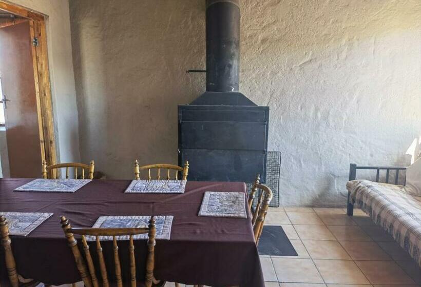 マウンテンビューファミリールーム, Blesfontein Guest Farm