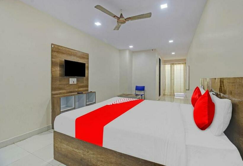 三人经典房间, Flagship Green Valley