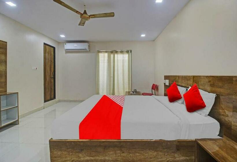 三人经典房间, Flagship Green Valley