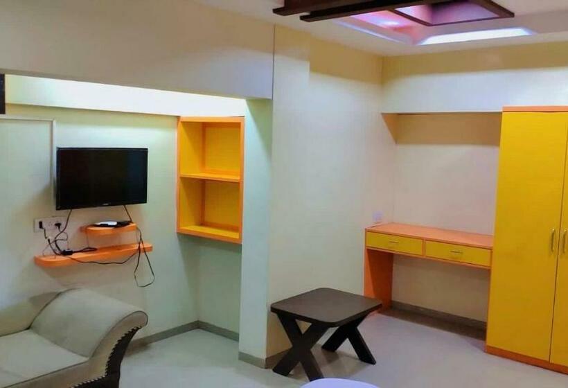 Семейный Номер, Shree Krishna Palace