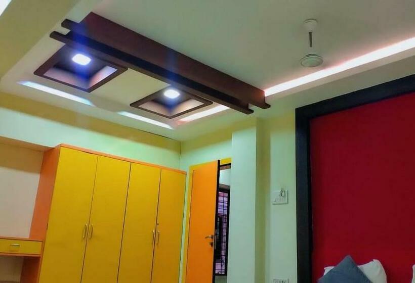 Семейный Номер, Shree Krishna Palace