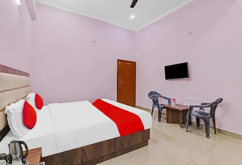 三人经典房间, Flagship Vrindavan Resort