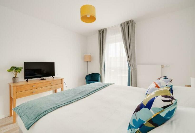 Апартаменты 1 Спальня, Domitys La Cristal In