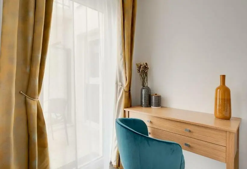استودیوی استاندارد, Domitys La Cristal In