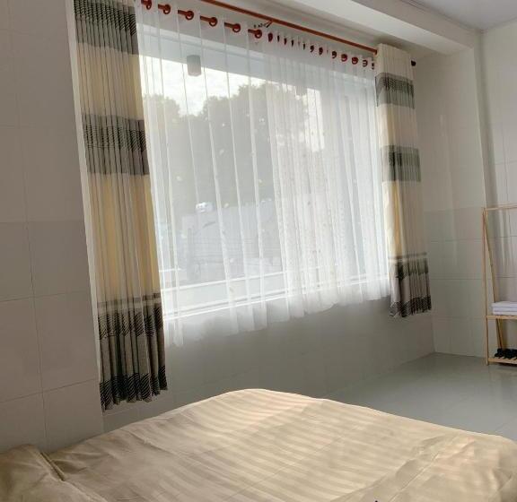Pokój Rodzinny Widok Góry, Demi Homestay   Châu đốc