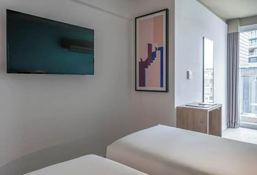 Standard Connecting Room
