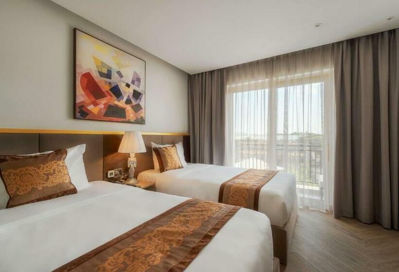 اتاق استاندارد, Ngon Avatar