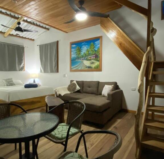 اتاق استاندارد, Dragonfly Beachfront Villas Adult Only