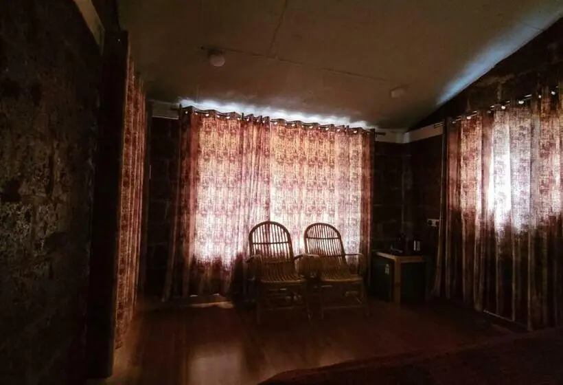 デラックスルーム, The Dandelion   Colonels Jungle Resort