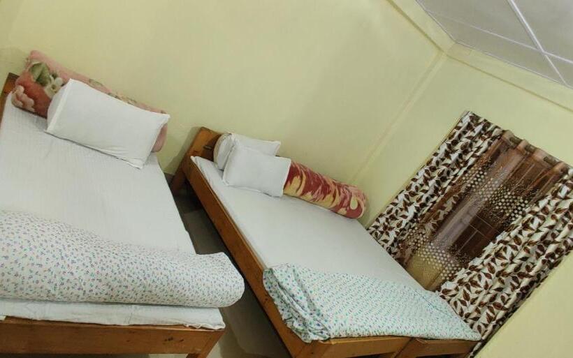 スタンダードトリプルルーム, Mon Valley