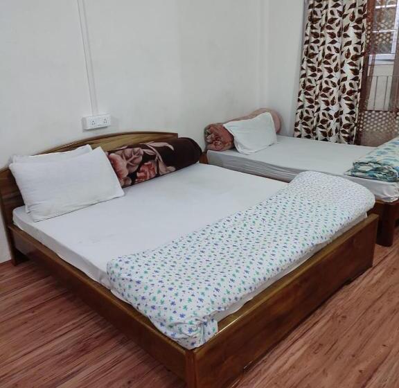 スタンダードトリプルルーム, Mon Valley