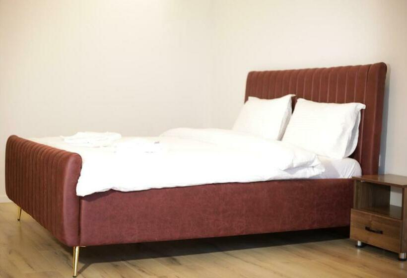 اتاق لوکس با بالکن, Andoena Resort