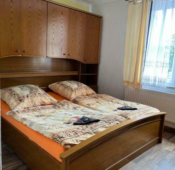 חדר סטנדרט חדר אמבטיה משותף, Radler