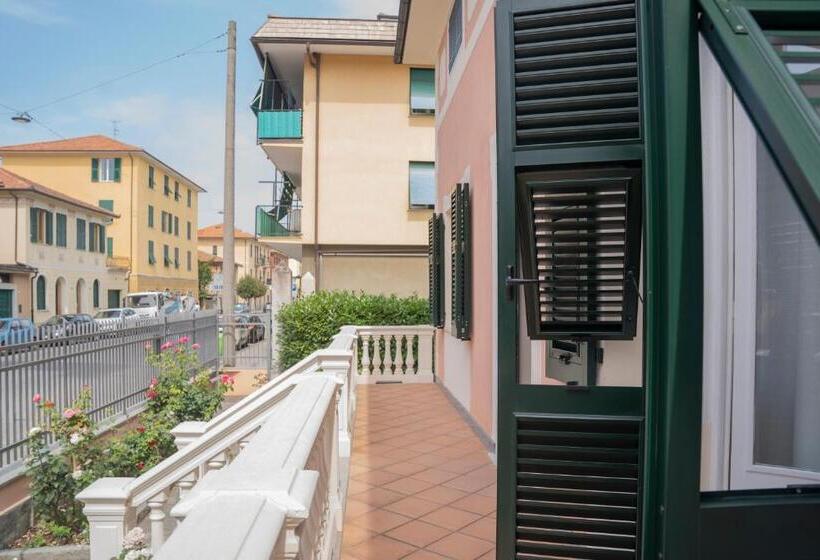 סטודיו סטנדרט עם מרפסת, 051   Villa Genny Appartamento Agrumi