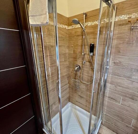 标准间, Casa Zeffirino