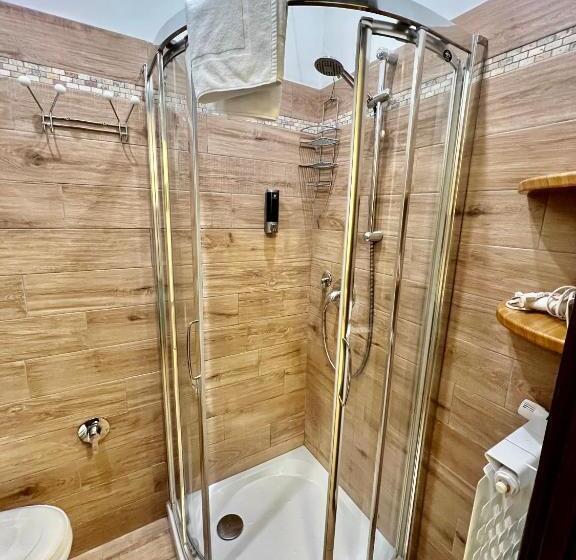 四人标准间, Casa Zeffirino