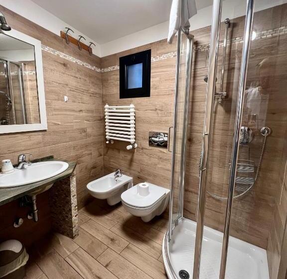 基本间, Casa Zeffirino