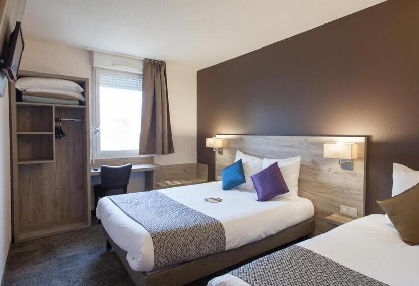 Номер Стандарт Трехместный, Brit Hotel Saumur
