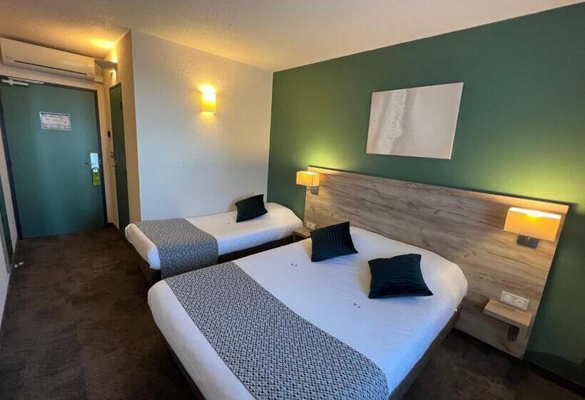 غرفة قياسية ثلاثية, Brit Hotel Saumur