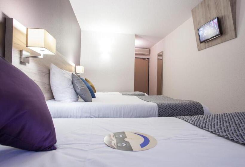 غرفة عائلية, Brit Hotel Saumur