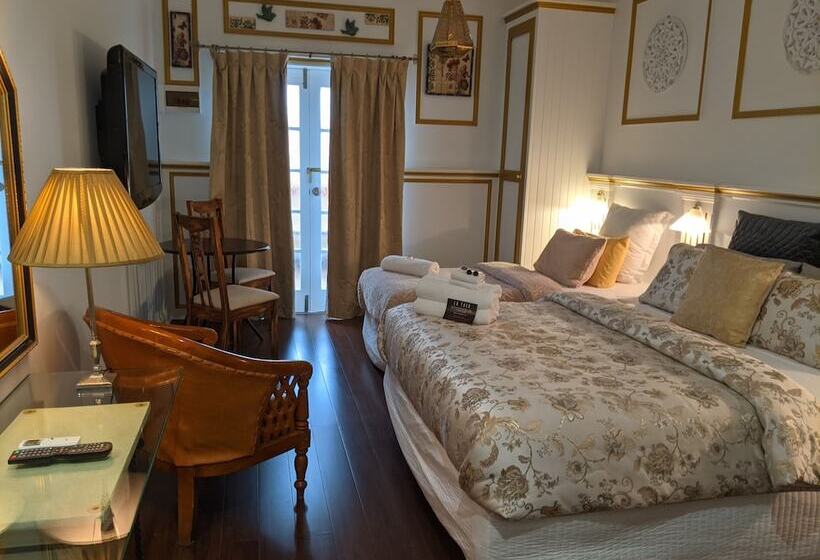 اتاق اجرایی, Ettalong Beach Tourist Resort