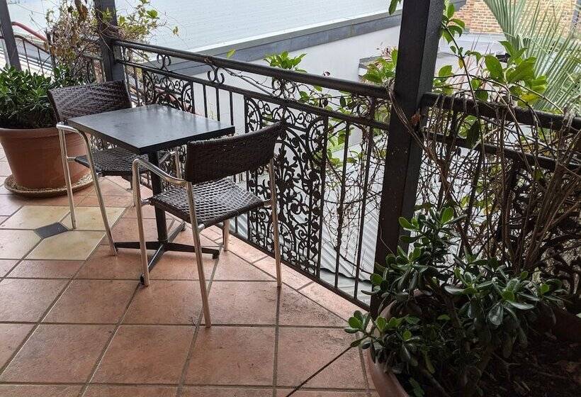 سوییت خانوادگی, Ettalong Beach Tourist Resort