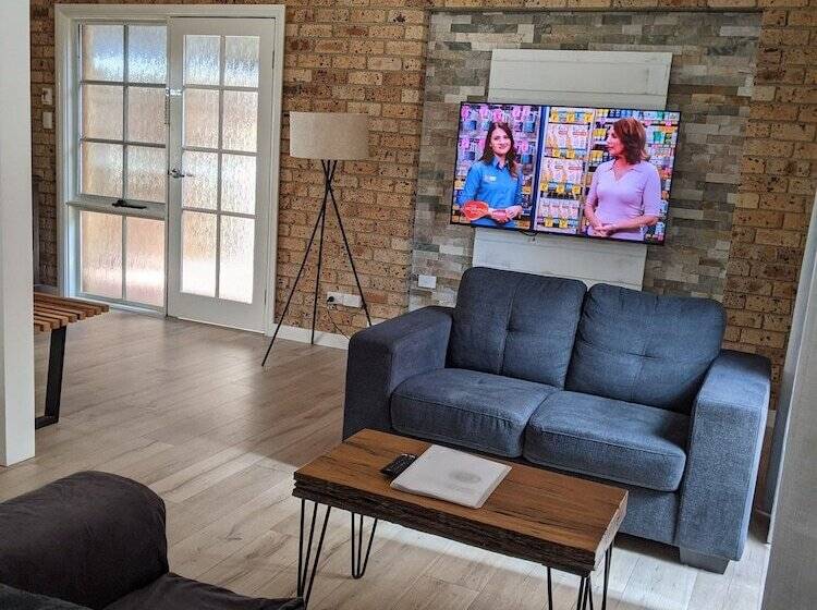 سوییت خانوادگی, Ettalong Beach Tourist Resort