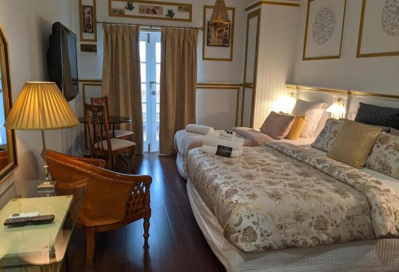 اتاق اجرایی, Ettalong Beach Tourist Resort