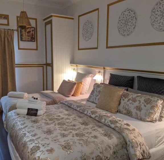 اتاق اجرایی, Ettalong Beach Tourist Resort