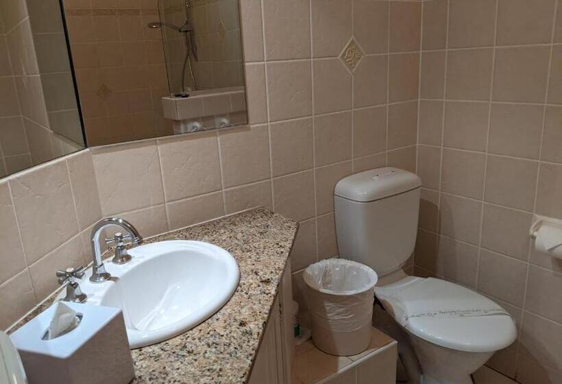 سوئیت با وان آب گرم, Ettalong Beach Tourist Resort