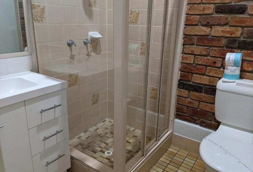 اتاق خانوادگی, Ettalong Beach Tourist Resort