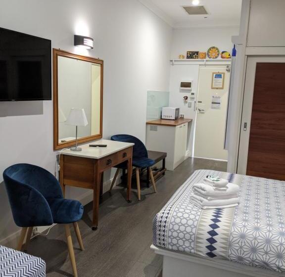 اتاق خانوادگی, Ettalong Beach Tourist Resort