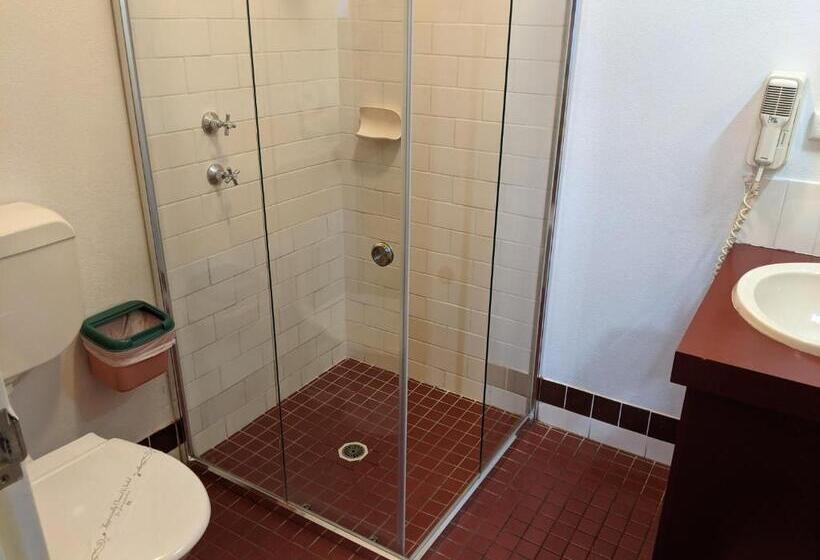 سوییت لوکس, Ettalong Beach Tourist Resort