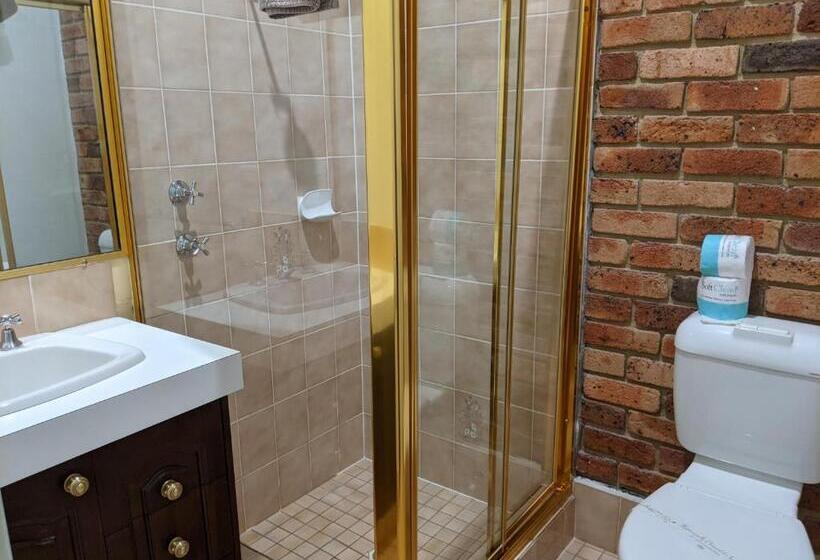 اتاق خانواده اجرایی, Ettalong Beach Tourist Resort