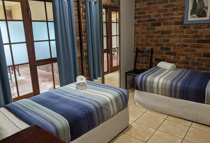 سوییت خانوادگی, Ettalong Beach Tourist Resort