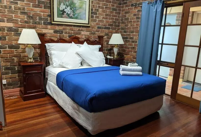 Perhesviitti, Ettalong Beach Tourist Resort