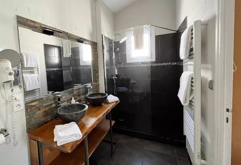 コンフォートルーム, Auberge Val Moureze Hôtel & Spa