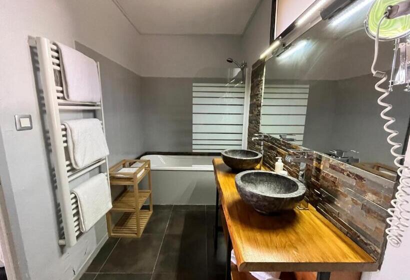 غرفة كومفورت ثلاثية, Auberge Val Moureze Hôtel & Spa