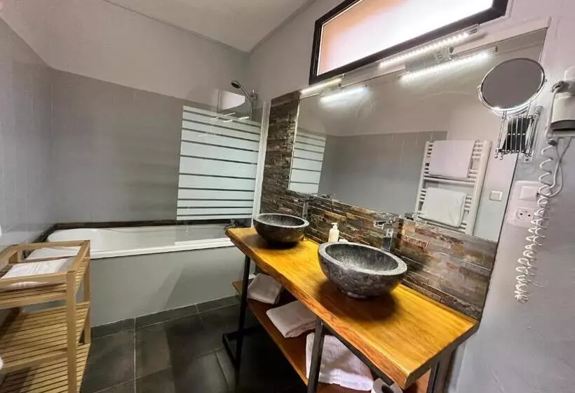 コンフォートトリプルルーム, Auberge Val Moureze Hôtel & Spa