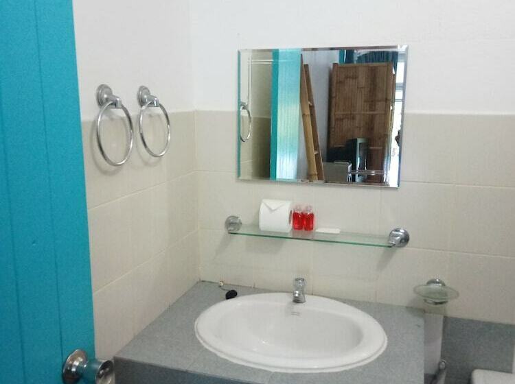 スタンダードバンガロー, Blu' Beach Bungalows