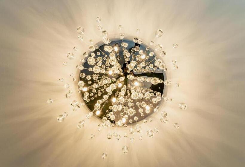 수피리어 룸, Diamante M